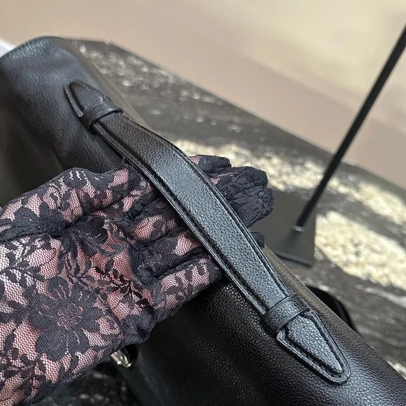 Like New Coach “Beckett” Black🖤Leather Briefcase, Messenger Flap, Crossbody